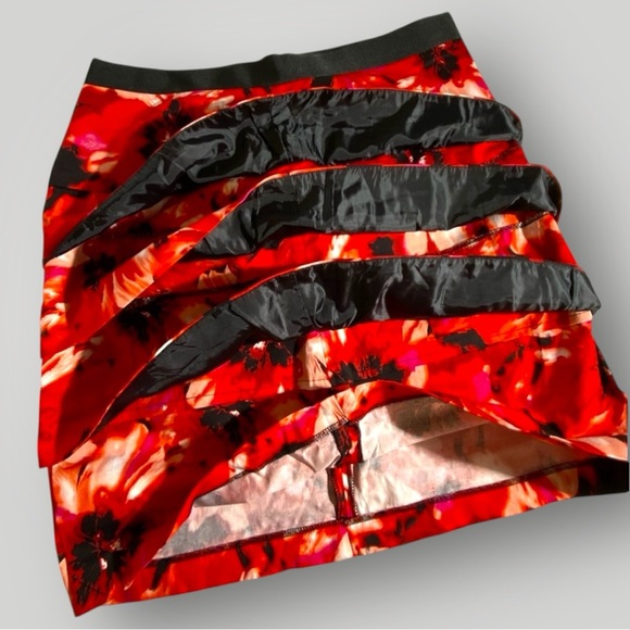 Larry Levine Hawaiian Floral Skirt - Picture 3 of 16